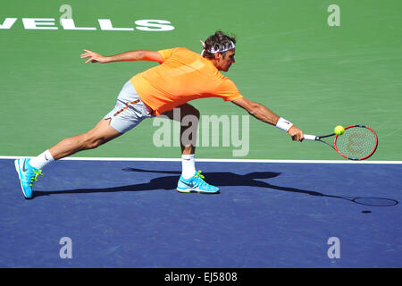 Indische Brunnen, Kalifornien USA. 21. März 2015. Roger Federer (Sui) besiegt Milos Raonic (Can) im Halbfinale an den BNP Paribas Open, Indian Wells Tennis Garden, Indian Wells, CA © Action Plus Sport/Alamy Live News Stockfoto