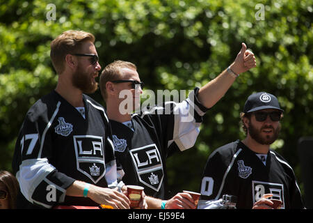 Marián Gáborík, Mike Richards und Jeff Carter bei LA Kings 2014 Stanley Cup Siegesparade, Los Angeles, Kalifornien, USA Stockfoto