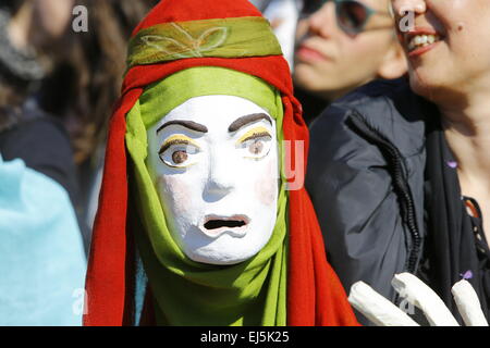 Athen, Griechenland. 21. März 2015. Nahaufnahme eines die Puppen auf dem Syntagma-Platz. Puppen und ihre Meister auf Athener Syntagmaplatz Welt Puppenspiel Tag 2015 feiern durchgeführt. © Michael Debets/Pacific Press/Alamy Live-Nachrichten Stockfoto