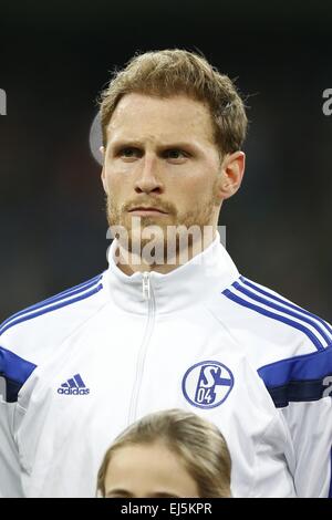 Madrid, Spanien. 10. März 2014. Benedikt Howedes (Schalke) Fußball: UEFA Champions League Runde 16 match zwischen Real Madrid CF 3-4 FC Schalke 04 im Stadion Santiago Bernabeu in Madrid, Spanien. © Mutsu Kawamori/AFLO/Alamy Live-Nachrichten Stockfoto