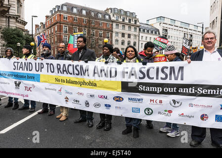 Eine nationale Demonstration gegen Rassismus und Faschismus stehen bis zum Rassismus veranstaltet. Stockfoto