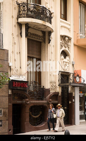 Argentinien, Buenos Aires, Retiro, Suipacha, elegante Wendung der Belle Epoque Gebäude Stockfoto