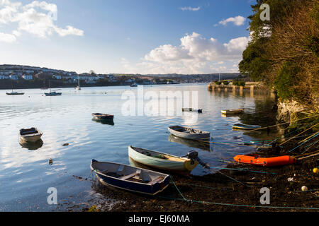 Der Küste Flushing-Dorf am Fluss Penryn, Teil der Carrick Straßen Cornwall England UK Europa Stockfoto