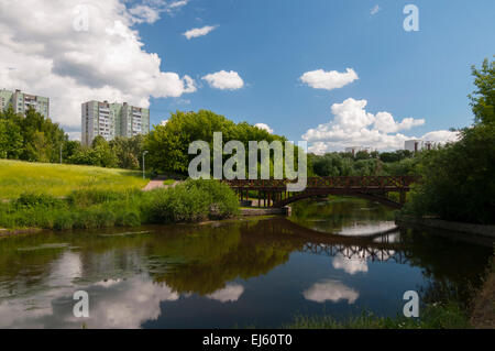 Auf dem Yauza Fluß in Moskau anzeigen Stockfoto