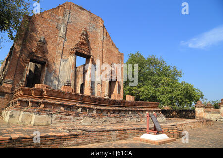 Ubosot (Ordinationshalle) im Wat Khudeedao, die Ruine eines buddhistischen Tempels im historischen Park von Ayutthaya, Thailand Stockfoto