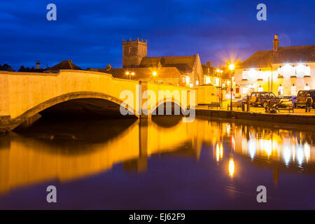 Brücke über den Fluß Frome in der Nacht fotografiert von Wareham Kai Dorset England UK Europe Stockfoto