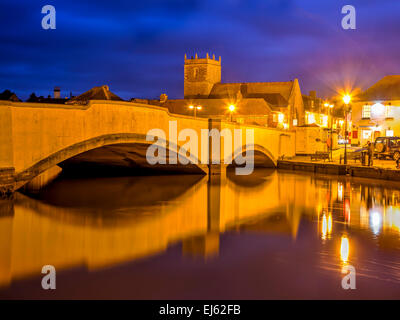 Brücke über den Fluß Frome in der Nacht fotografiert von Wareham Kai Dorset England UK Europe Stockfoto