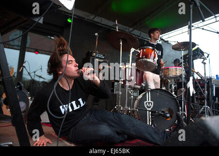 Austin, TX, USA. 20. März 2015. Will Butler führt bei der Spin-Magazin-Party während SXSW in Stubbs BBQ am Freitag, 20. März 2015 in Austin, TX, USA. © Dpa/Alamy Live-Nachrichten Stockfoto