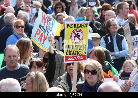 Bild aus dem Anti-Wasser lädt Right2Water Protest im Stadtzentrum von Dublin. Stockfoto