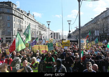 Bild aus dem Anti-Wasser lädt Right2Water Protest im Stadtzentrum von Dublin. Stockfoto