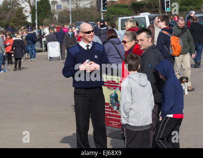 Lake Windermere, Cumbria, UK. 22. März 2015. Touristen nutzen den Frühling Kredit: Gordon Shoosmith/Alamy Live News Stockfoto