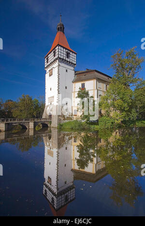 Blatna - Südböhmen Wasserburg Stockfoto