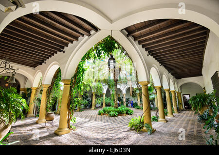 Viana-Palast auf der Innenhof-Gärten in Córdoba, Spanien. Stockfoto