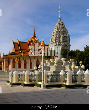 Silber-Pagode und Stupa, Königspalast, Phnom Penh, Kambodscha Stockfoto