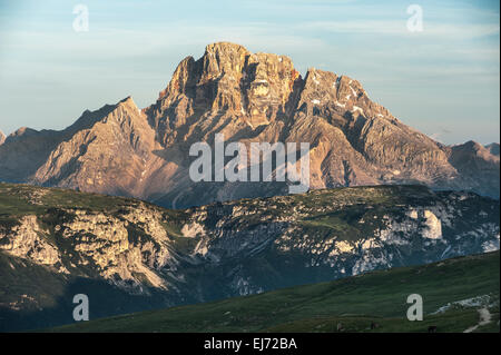 Croda Rossa d ' Ampezzo, 3156 m, Blick vom Tre Cime di Lavaredo Bereich Dolomiti di Braies, Südtirol, Italien Stockfoto