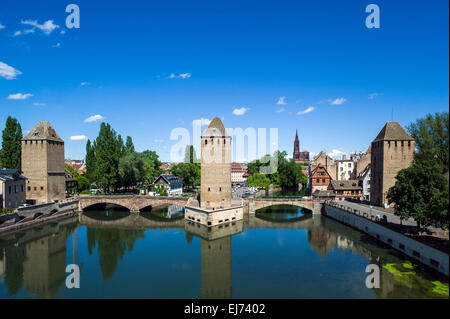 Straßburg Skyline, Ponts Couverts Brücke, überdachten Brücken, Ill, Wachtürmen, Kathedrale, La Petite France, Alsace, Frankreich, Europa, Stockfoto