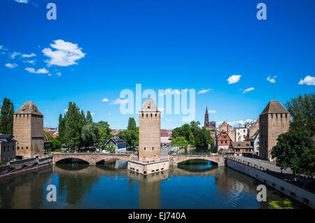 Straßburg Skyline, Ponts Couverts Brücke, überdachten Brücken, Ill, Wachtürmen, Kathedrale, La Petite France, Alsace, Frankreich, Europa, Stockfoto