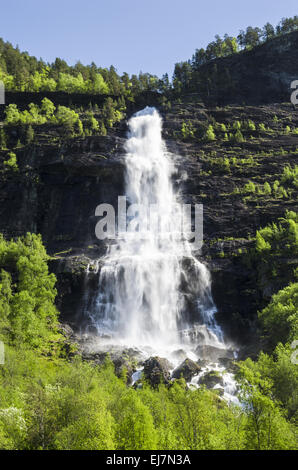 Wasserfall, Fortundalen, Sogn Og Fjordane, Norwegen Stockfoto