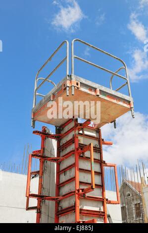 Spalte Schalung mit Geländer Stockfoto