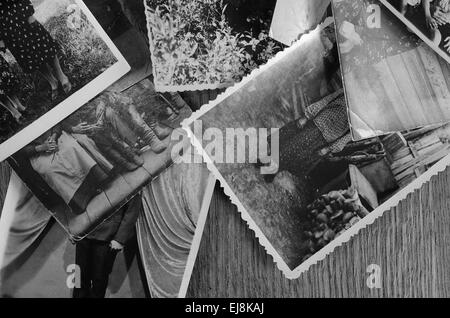 altes Foto von Menschen einen Hintergrund Stockfoto
