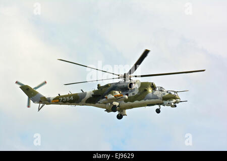 Russische Attac Helikopter MI-24V Stockfoto