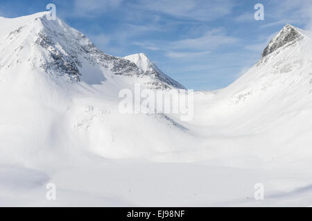 Skifahrer auf Tour, Stuor Reaiddavaggi, Lappland Stockfoto