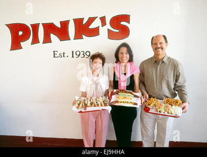 Los Angeles, Ca - 24. Juli: Pink's Hot Dogs feiert ihren 65 Jahr in Hollywood in Los Angeles, Kalifornien am 24. Juli 1999. Stockfoto