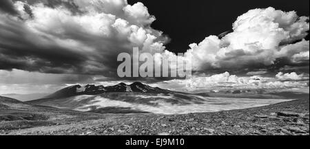 Regendusche, Mt. Akka, Lappland, Schweden Stockfoto