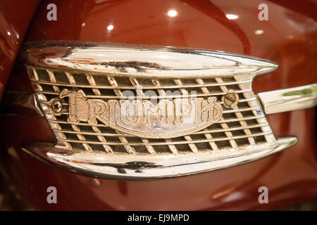 Nahaufnahme von einem Triumph-klassisches Motorrad (Motorrad)-Emblem, UK Stockfoto