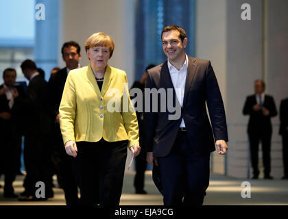 Angela Merkel, Bundeskanzlerin, und Griechenland Primer Minister Alexis Tsipras geben eine gemeinsame Pressekonferenz nach dem Treffen in der deutschen Kanzlei am 23. März 2015 in Berlin, Deutschland. / Bild: Alexis Tsipras, Primer Minister für Griechenland und die deutsche Bundeskanzlerin Angela Merkel. Stockfoto