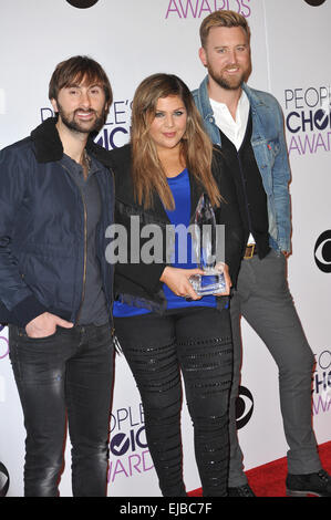 LOS ANGELES, CA - 7. Januar 2015: Lady Antebellum - Dave Haywood, Hillary Scott & Charles Kelley - 2015 Peoples Choice Awards im Nokia Theatre L.A. Live Downtown Los Angeles. Stockfoto