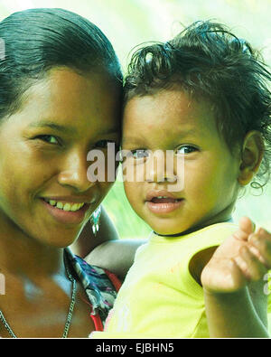 Porträt des nicaraguanischen Frau ziemlich kreolische Latina aus Corn Island Stockfoto