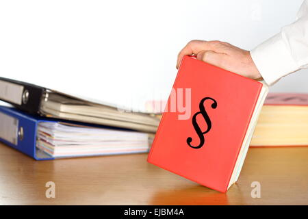 Hand und Dokumente Stockfoto