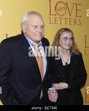 Opening Night after-Party für das Broadway Liebesbriefe statt im Restaurant Brasserie 8,5 - Ankünfte. Mitwirkende: Brian Dennehy, Mia Farrow wo: New York, New York, Vereinigte Staaten von Amerika als: 18 Sep 2014 Stockfoto