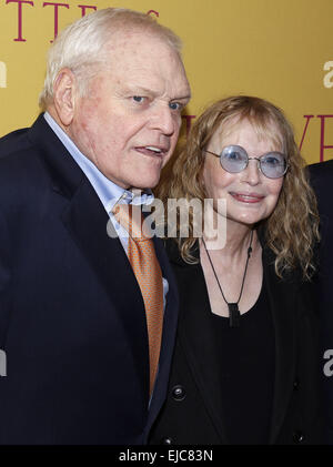 Opening Night after-Party für das Broadway Liebesbriefe statt im Restaurant Brasserie 8,5 - Ankünfte. Mitwirkende: Brian Dennehy, Mia Farrow wo: New York, New York, Vereinigte Staaten von Amerika als: 18 Sep 2014 Stockfoto
