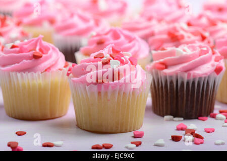 Rosa Cupcakes hautnah Stockfoto