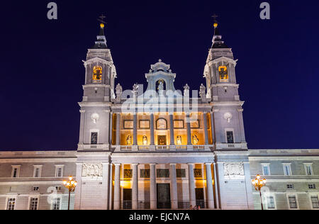 Almudena-Kathedrale von Madrid Spanien Stockfoto