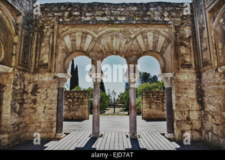 Obere Basilika Gebäude auf archäologische Website von Medina Azahara, Madinat al-Zahra, in der Nähe von Córdoba, Andalusien, Spanien Stockfoto