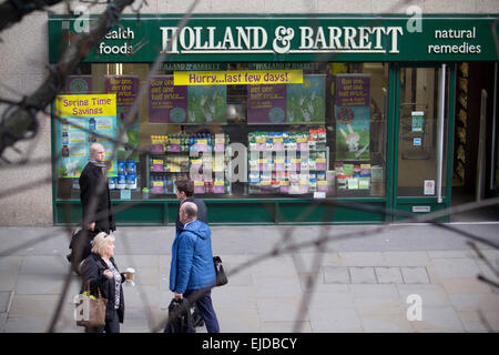 Holland und Barrett gesunde Lebensmittel und natürliche Heilmittel Outlet, London Stockfoto