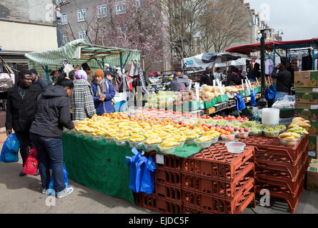 Osten Straßenmarkt Walworth Road in London SE17 - UK Stockfoto