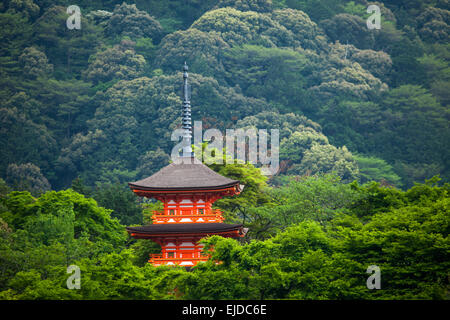 Dreistöckige Pagode am Taisan-Ji-Tempel in der Nähe Kiyomizu-Dera-Tempel in Kyoto Stockfoto