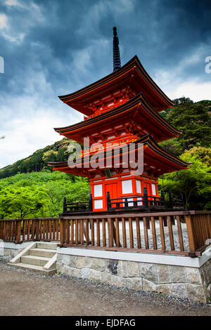 Dreistöckige Pagode am Taisan-Ji-Tempel in der Nähe Kiyomizu-Dera-Tempel in Kyoto Stockfoto