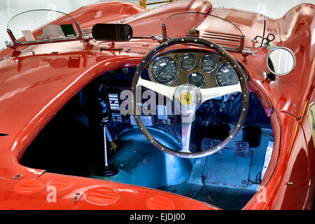 1953 Ferrari 375 MM Pinin Farina Spider Interieur und Armaturenbrett Stockfoto