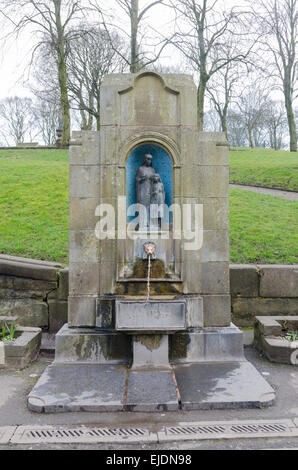 St. Ann gut in Derbyshire Spa Stadt von Buxton wird von einer geothermischen Quelle gespeist und das Wasser in Flaschen abgefüllt und verkauft Stockfoto