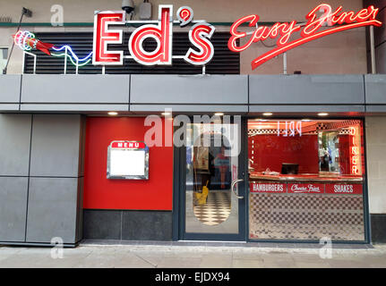 Filiale von Ed es einfach Diner Restaurants in Islington, London März 2015 Stockfoto