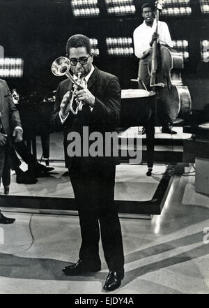 DIZZY GILLESPIE (1917-1993) US-jazz-Trompeter im Dezember 1965 Stockfoto