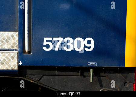 Nummer auf einer Diesellok Stockfoto