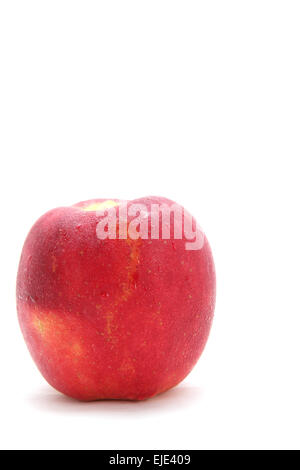 isolierte gesäubert roten Apfel mit Wasser Tropfen drauf. Stockfoto