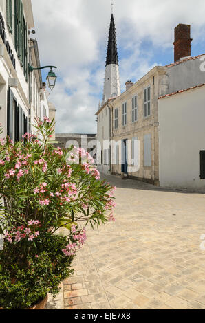 Die malerische Dorf von Ars-En-Ré auf der Île de Ré wird oft als das schönste Dorf in Frankreich beschrieben. Stockfoto