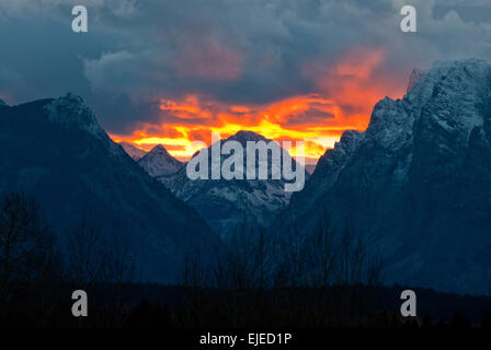 Sonnenuntergang über Teton Mountains in Wyoming Grand Teton Nationalpark Stockfoto